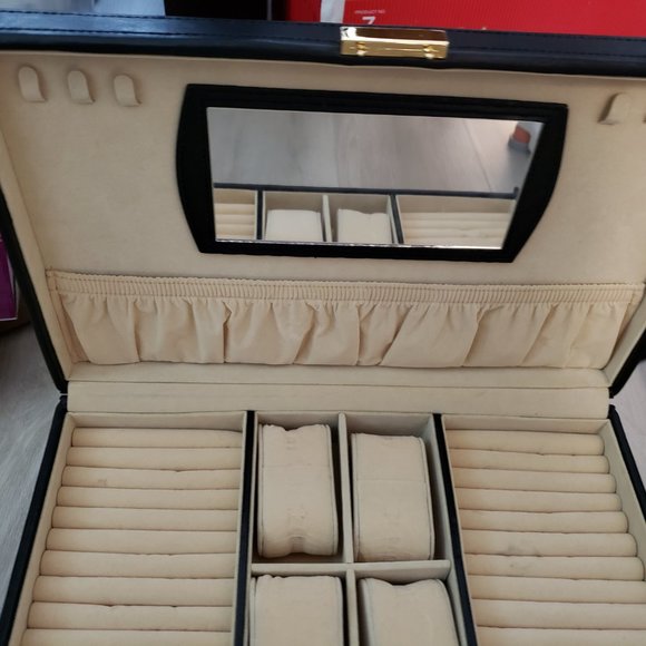 Heritage Jewelry Case Black - Picture 3 of 7